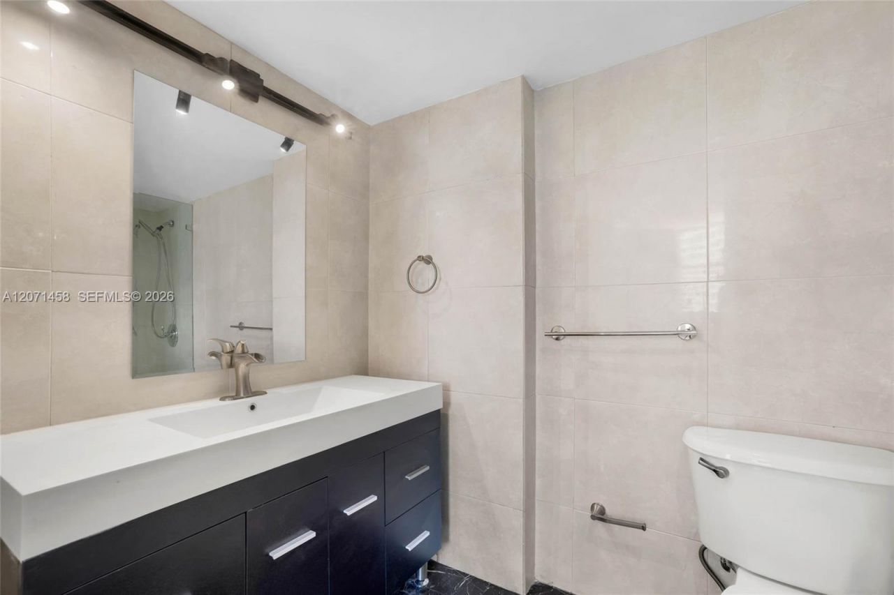 1200 Brickell Bay Dr, Unit 3001, Miami, FL 33131 Photo