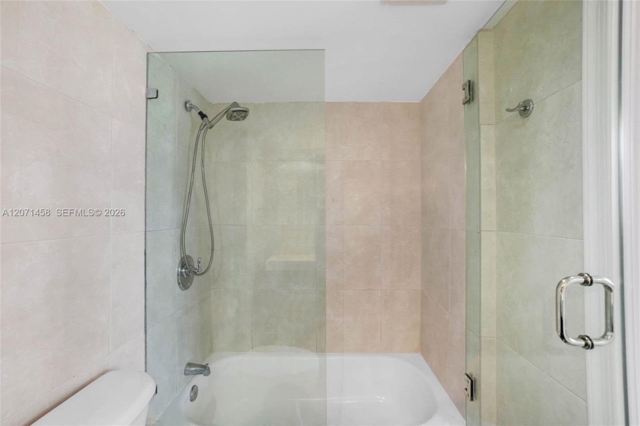 1200 Brickell Bay Dr, Unit 3001, Miami, FL 33131 Photo