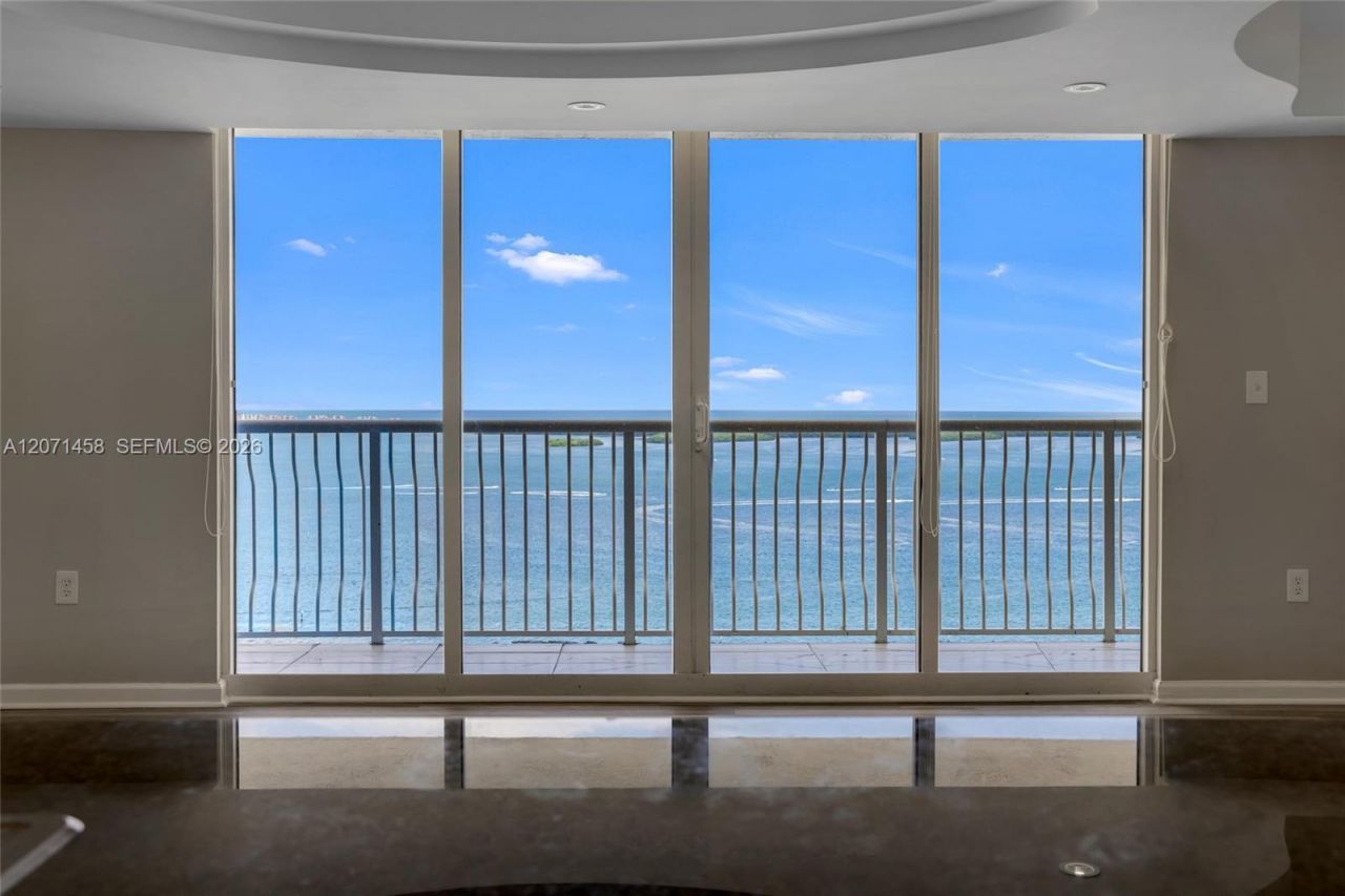 1200 Brickell Bay Dr, Unit 3001, Miami, FL 33131 Photo