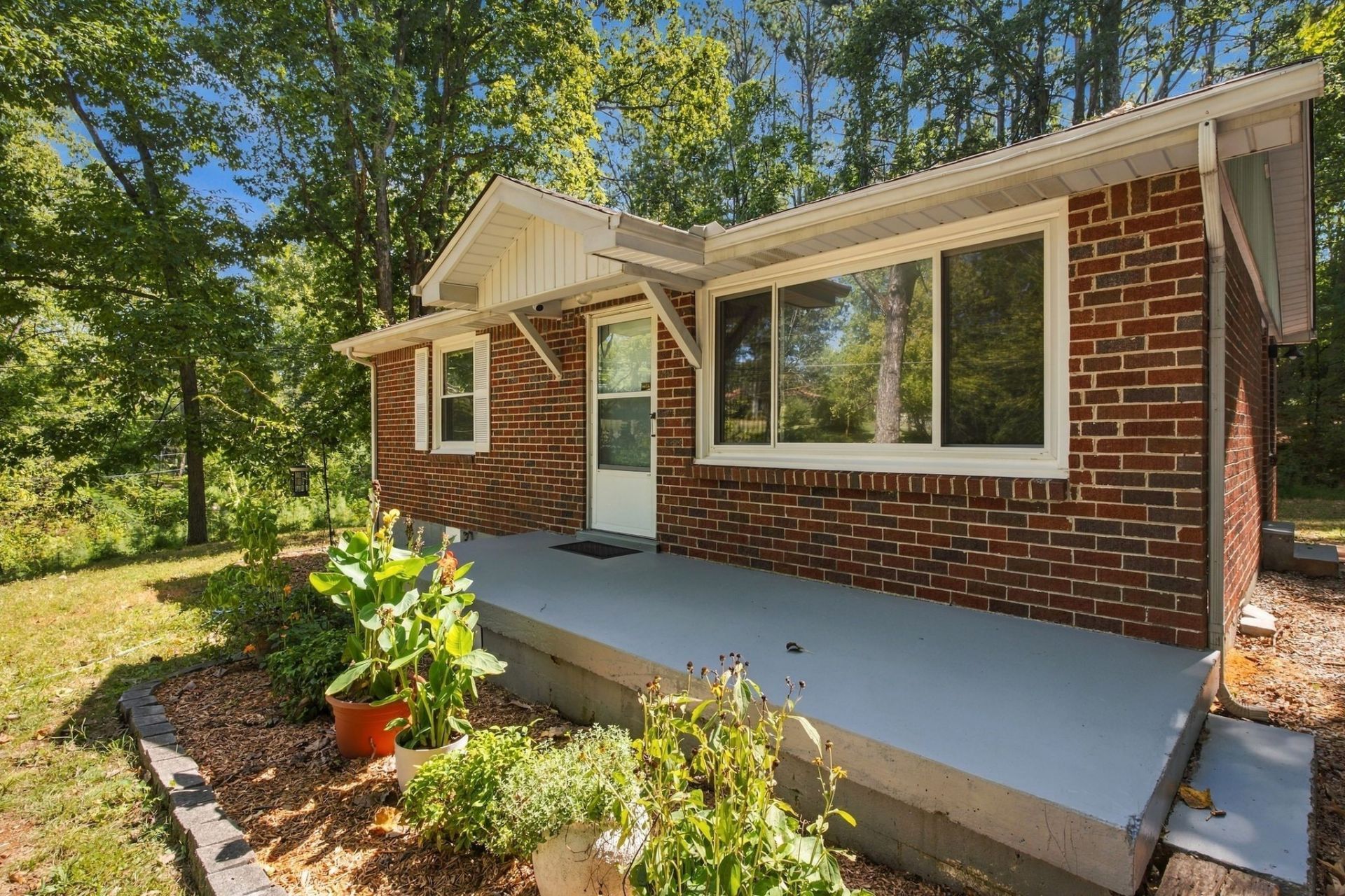 6463 Old Clarksville Pike Joelton, TN 37080