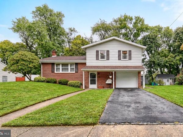 245 GLENN ROAD, CAMP HILL, PA 17011