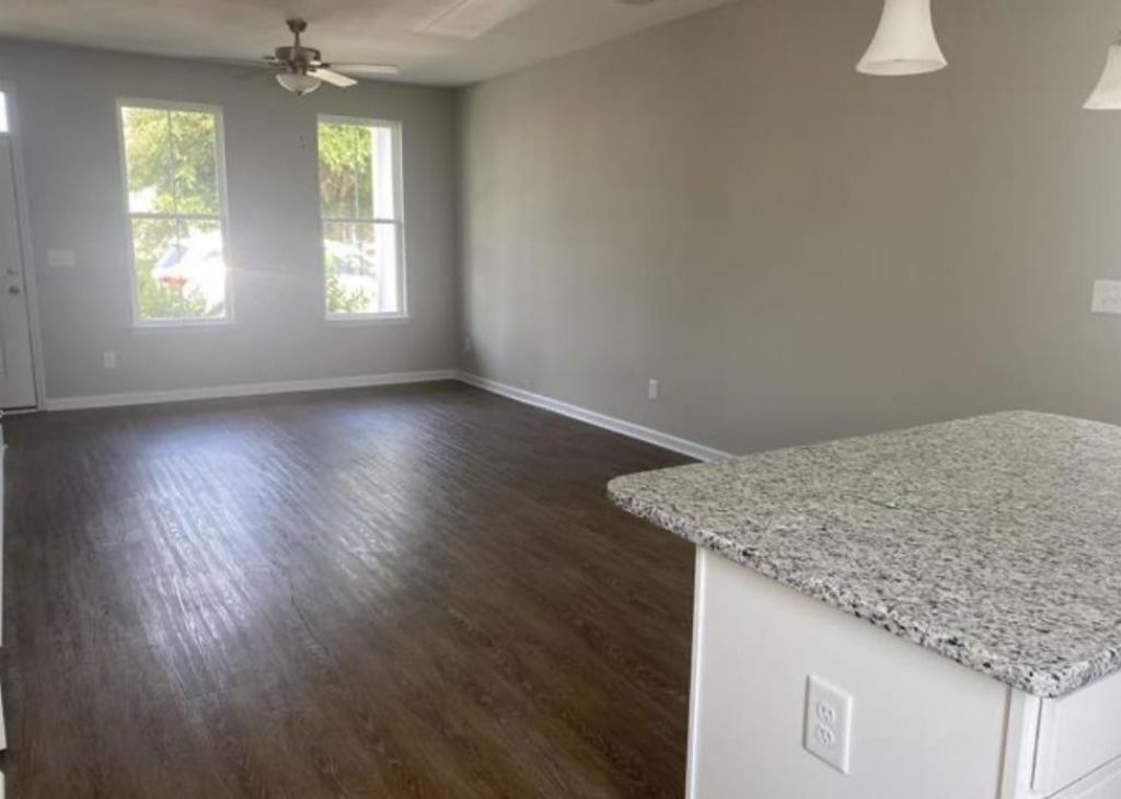 3517 Fountain Ln.  Photo 6