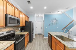 1030 Fairway Ln. photo 4