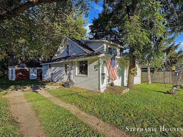 369 N State Street, Sparta, MI 49345