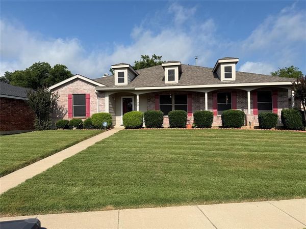 193 Rolling Court , Lancaster, TX 75146