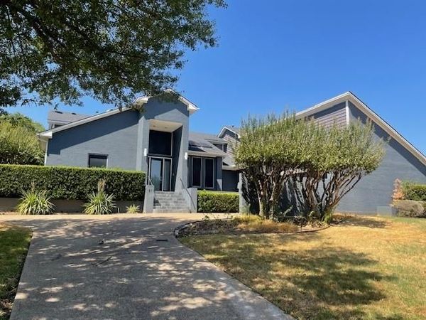 811 Turnberry Drive, Mansfield, TX 76063