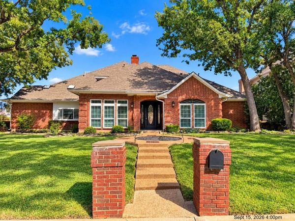 2103 Bay Club Drive , Arlington, TX 76013