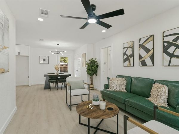 2812 E 15th Street , Plano, TX 75074
