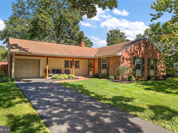 120 DICKINSON LANE , WILMINGTON, DE 19807