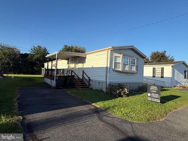 469 BRENDON DRIVE , LEOLA, PA 17540