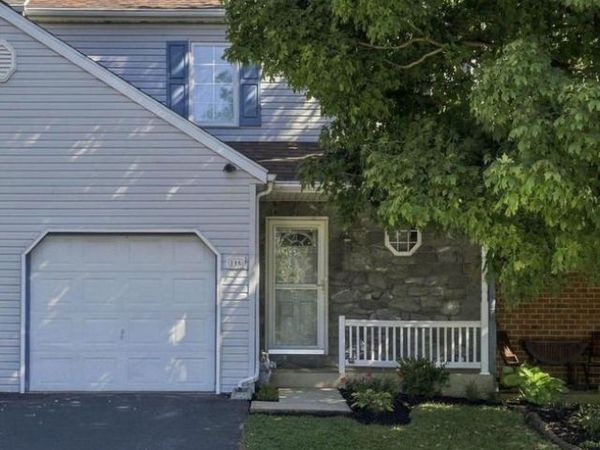 116 PARKLAWN COURT, LANCASTER, PA 17601