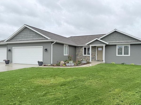4801 Lincoln WAY, Sheboygan, WI 53083