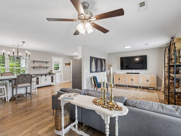 6782 Woodbury Pike , Murfreesboro, TN 37127