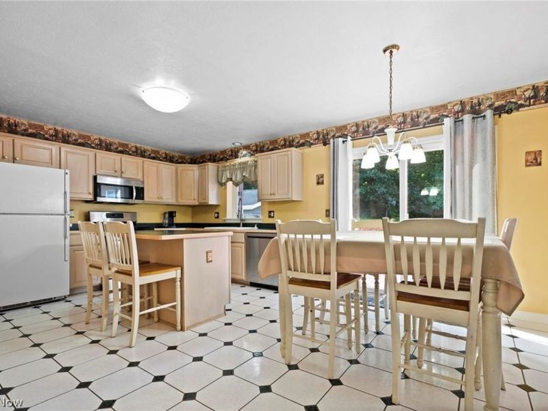 506 Letchworth Drive, Akron, OH 44303 Photo 14