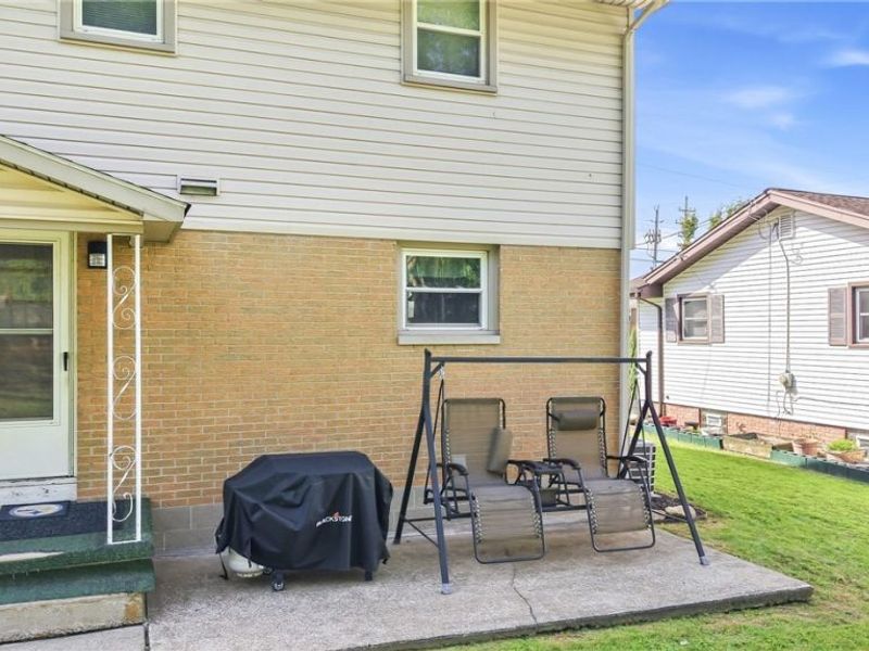 547 Gladys Street, Hubbard, OH 44425 Photo 11