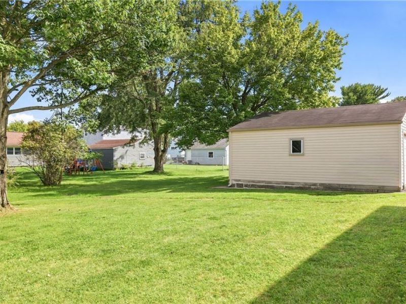 547 Gladys Street, Hubbard, OH 44425 Photo 14