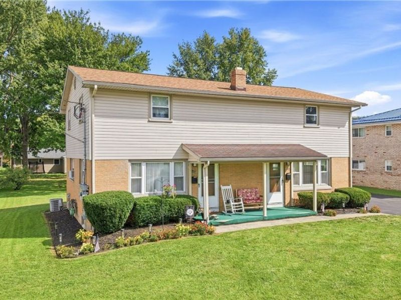 547 Gladys Street, Hubbard, OH 44425 Photo 3