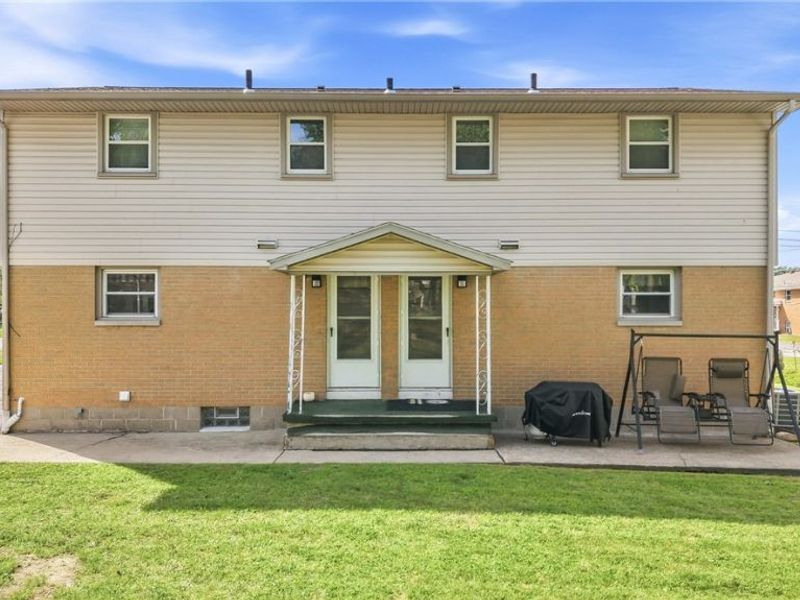 547 Gladys Street, Hubbard, OH 44425 Photo 7