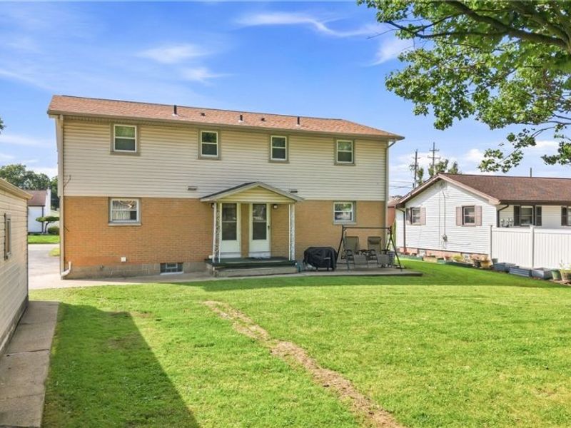 547 Gladys Street, Hubbard, OH 44425 Photo 9