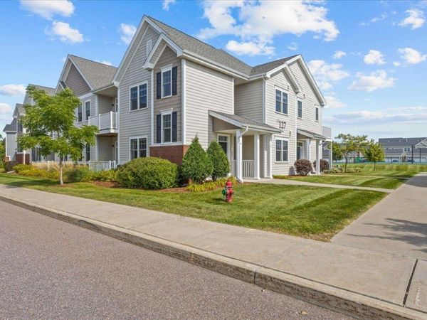 127 Holland Lane, Unit 2, Williston, VT 05495