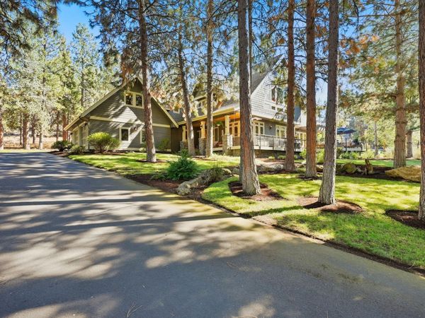 3028 NW Underhill Place, Bend, OR 97703