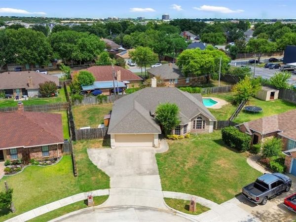 5344 Lynda Court , North Richland Hills, TX 76180