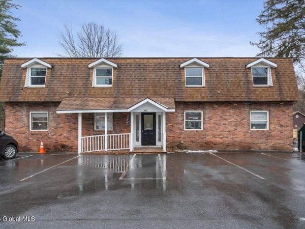 455 Maple Avenue, Unit 3, Saratoga Springs, NY 12866