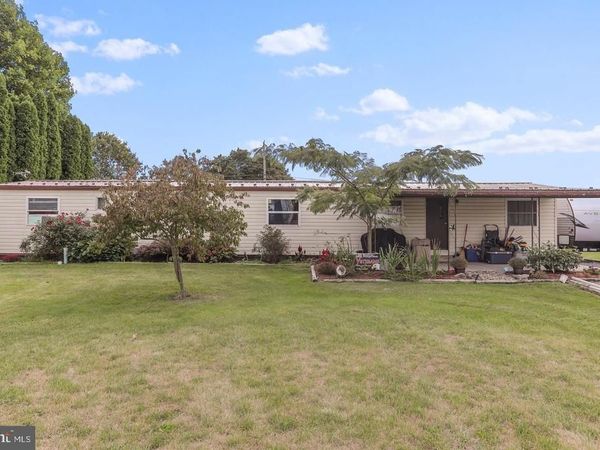 1072 MAYAPPLE DRIVE , SHIPPENSBURG, PA 17257