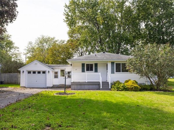 11 Francine Dr Drive, Gates, NY 14606
