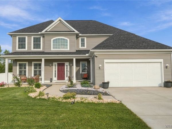 4665 Carlyes Court , Hamburg, NY 14075