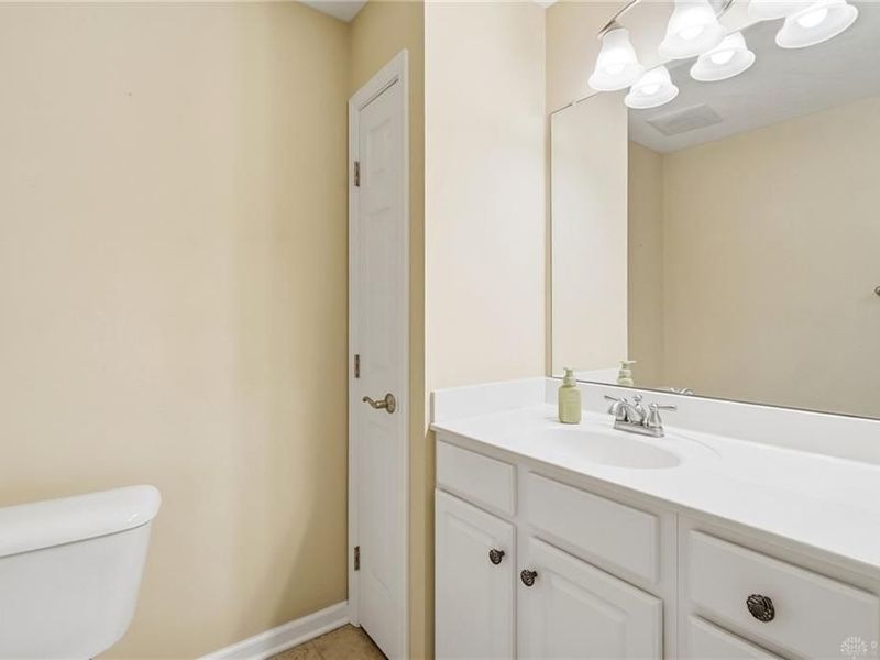 4706 Cobblestone Drive, Tipp City, OH 45371 Photo 18