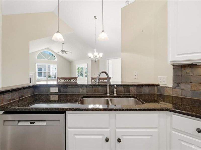 4706 Cobblestone Drive, Tipp City, OH 45371 Photo 23