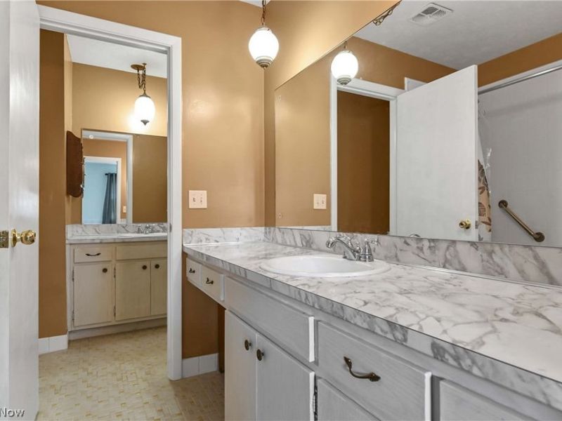 2793 Pease Drive, Unit C303, Rocky River, OH 44116 Photo 22