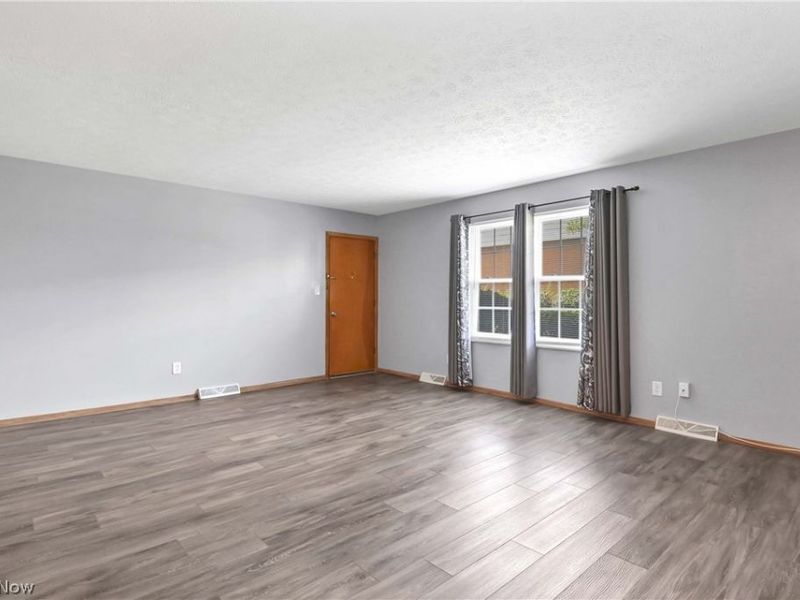 2793 Pease Drive, Unit C303, Rocky River, OH 44116 Photo 6