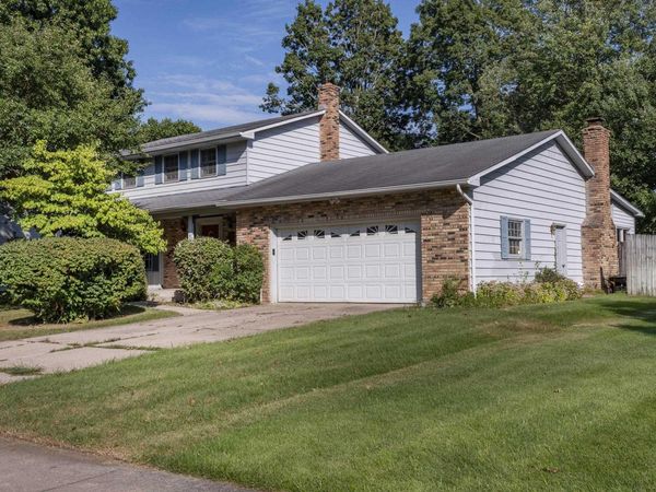 5624 Danbury Drive, South Bend, IN 46614