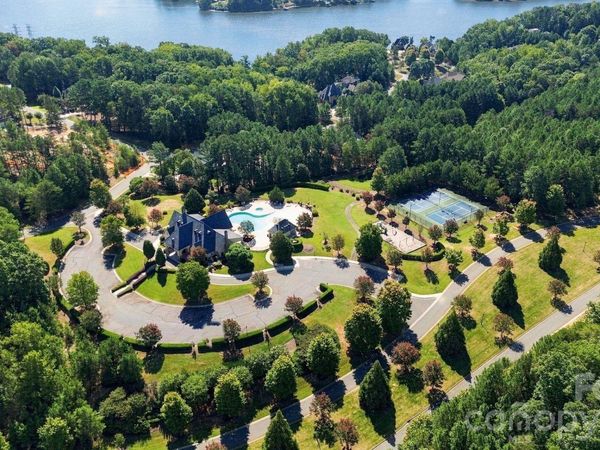 1021 Hartshaw Court , Belmont, NC 28012