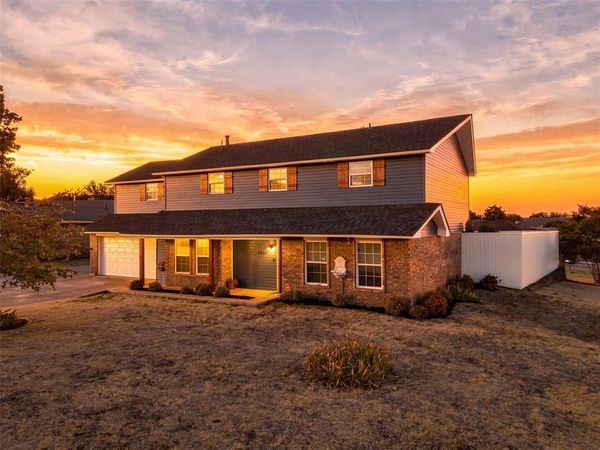 5801 NW 70th Street, Warr Acres, OK 73132