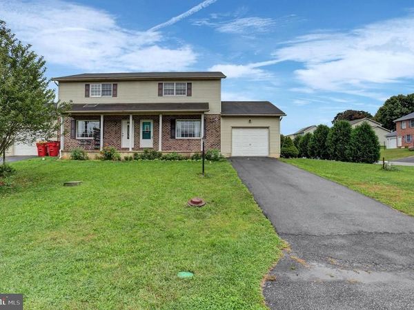 3 HOLLY COURT, SHIPPENSBURG, PA 17257