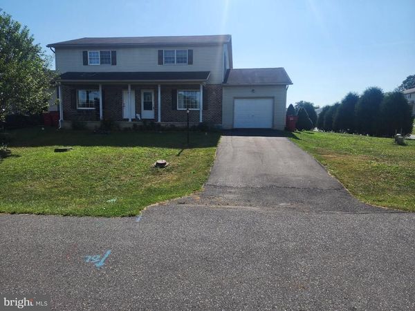 3 HOLLY COURT, SHIPPENSBURG, PA 17257