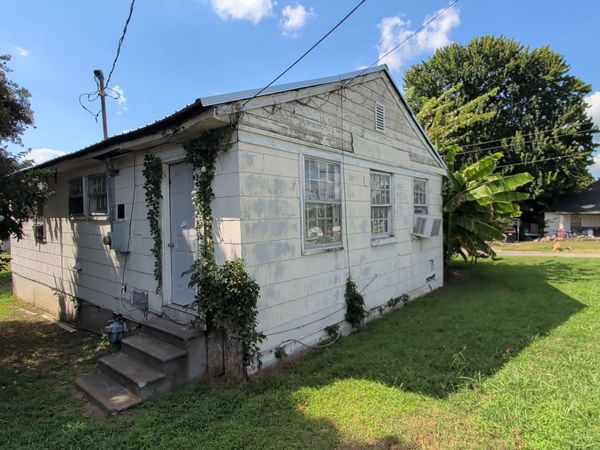 1712 Harder St , Humboldt, TN 38343