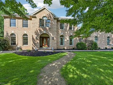 2905 Cedarwood Drive, Alliance, OH 44601