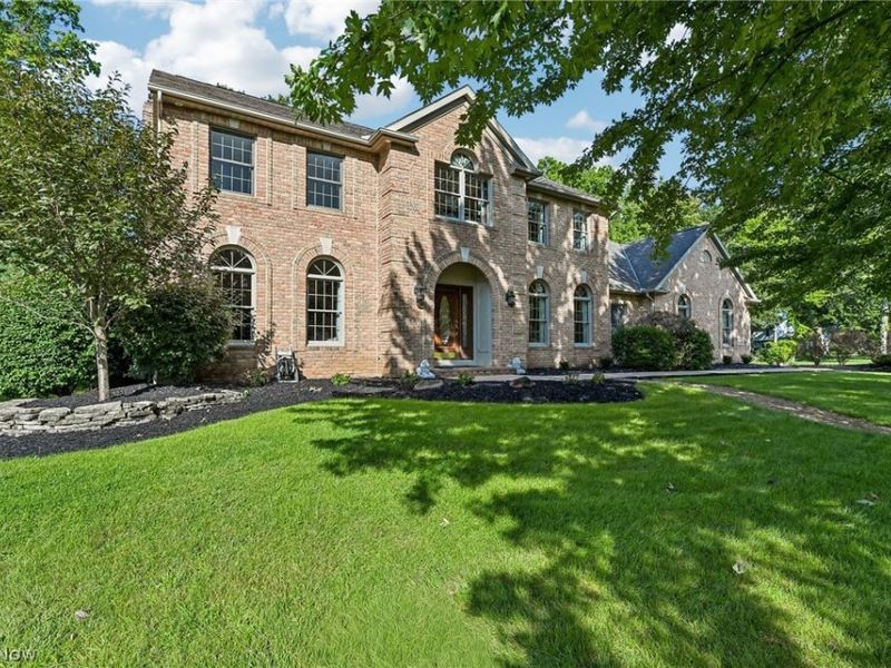 2905 Cedarwood Drive, Alliance, OH 44601 Photo 3