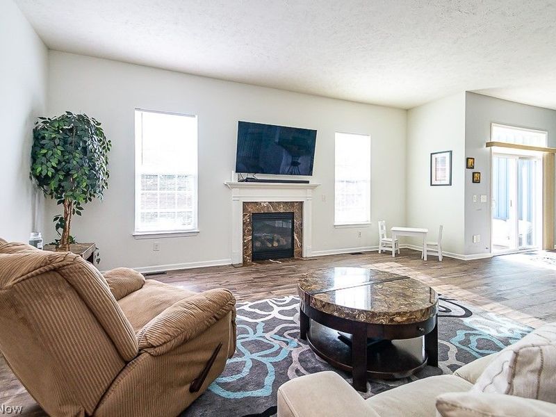 100 Stonewater Court, Berea, OH 44017 Photo 5