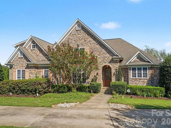 2300 Potter Road S, Waxhaw, NC 28173