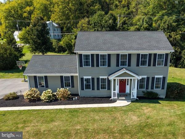 3 CREEKSIDE DRIVE , SELINSGROVE, PA 17870