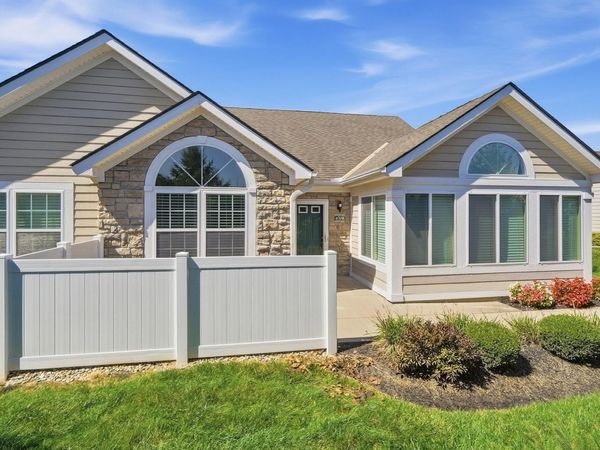 4706 Cobblestone Drive, Tipp City, OH 45371