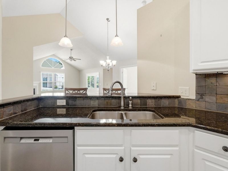 4706 Cobblestone Drive, Tipp City, OH 45371 Photo 23