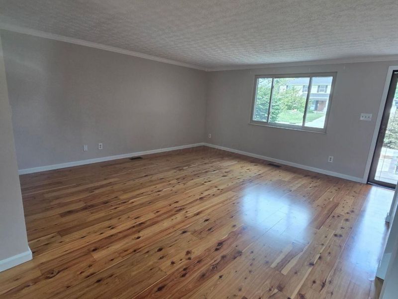 5225 Wolf Run , Columbus, OH 43230 Photo 4