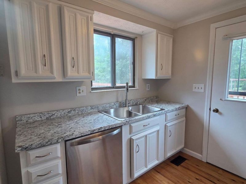 5225 Wolf Run , Columbus, OH 43230 Photo 7