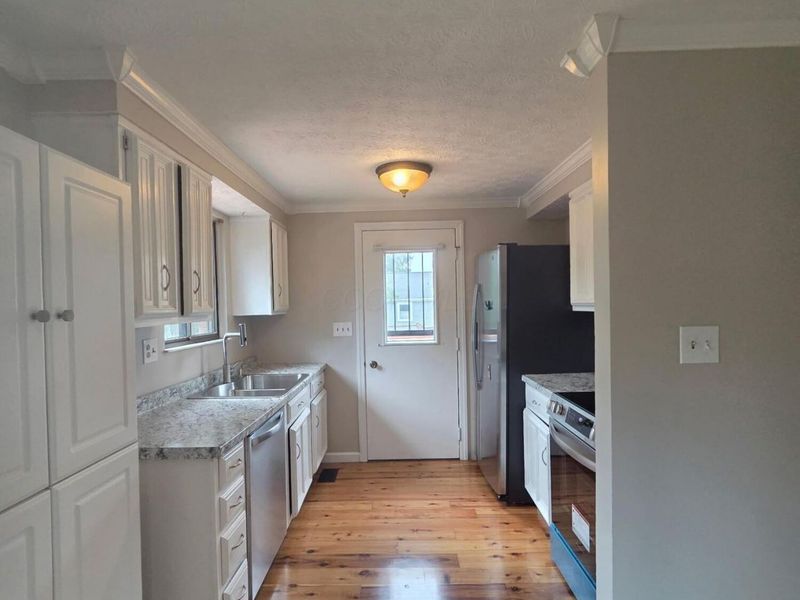 5225 Wolf Run , Columbus, OH 43230 Photo 8